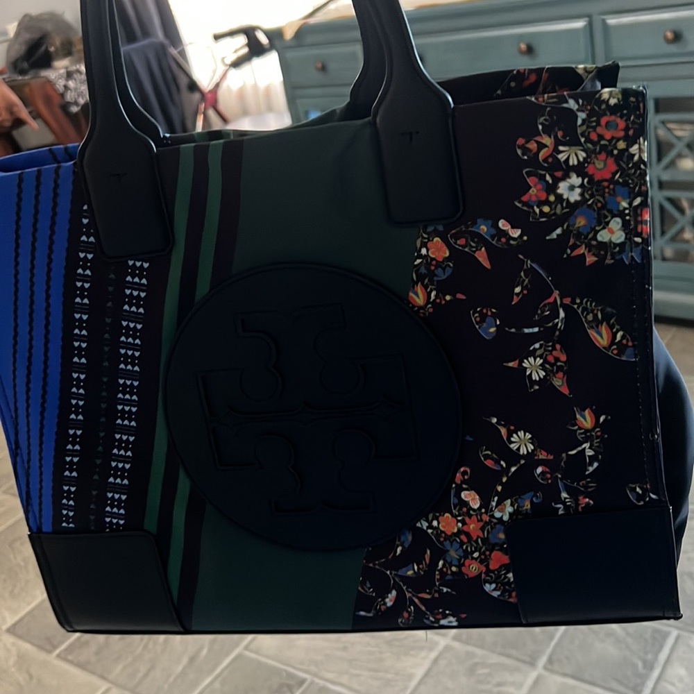 GIFT NO LONGER ON SALE🥰AUTHENTIC New Tory Burch Tote Bag - Picture 2 of 5